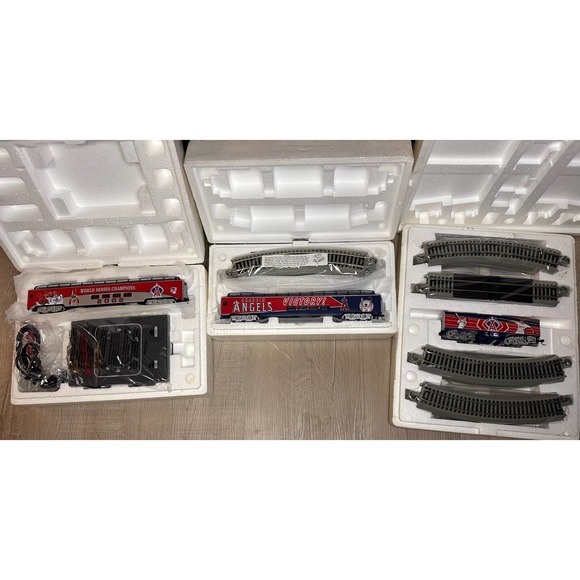 Hawthorne Village Anaheim ANGELS World Series champions Collection Train set COA - Picture 1 of 9